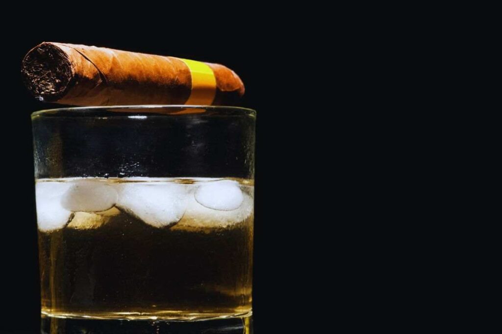 sigaro e whiskey