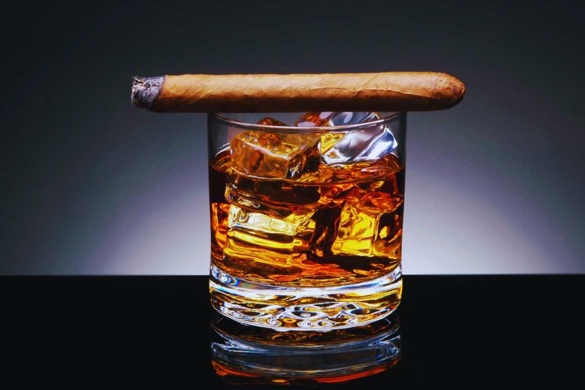 sigaro e whiskey